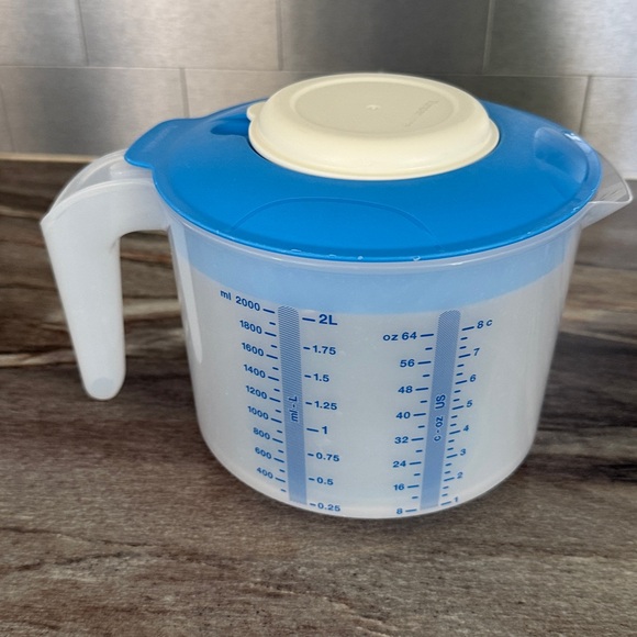 Tupperware Mix N Pour - Picture 3 of 7